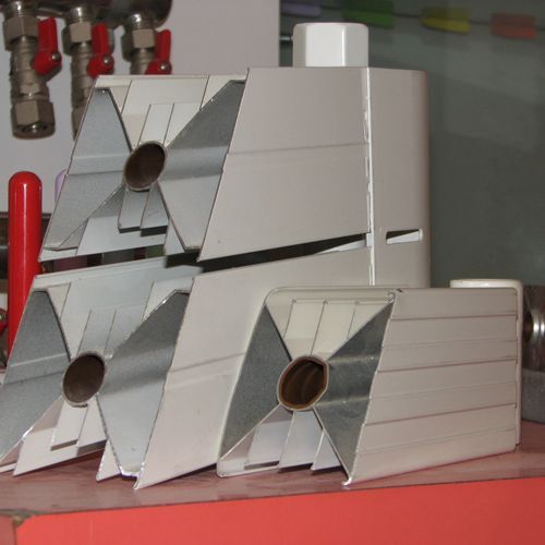 辉达注册8080铜铝复合辉达娱乐,切面,优质的纯铜内腔,铝制翘片超大散热面.